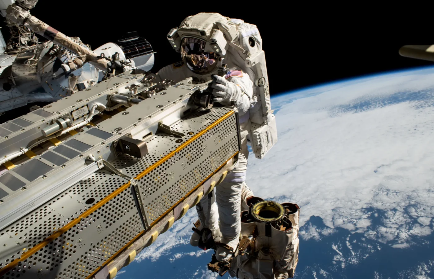 Nasa თებერვალში მთვარეზე ბოლო 50 წლის განმავლობაში პირველ პილოტირებული მისიის გაშვებას აპირებს