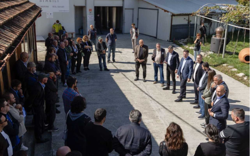 რაჭაში სახელმწიფო მხარდაჭერით შექმნილი საწარმო 12 სახეობის ღვინოს აწარმოებს