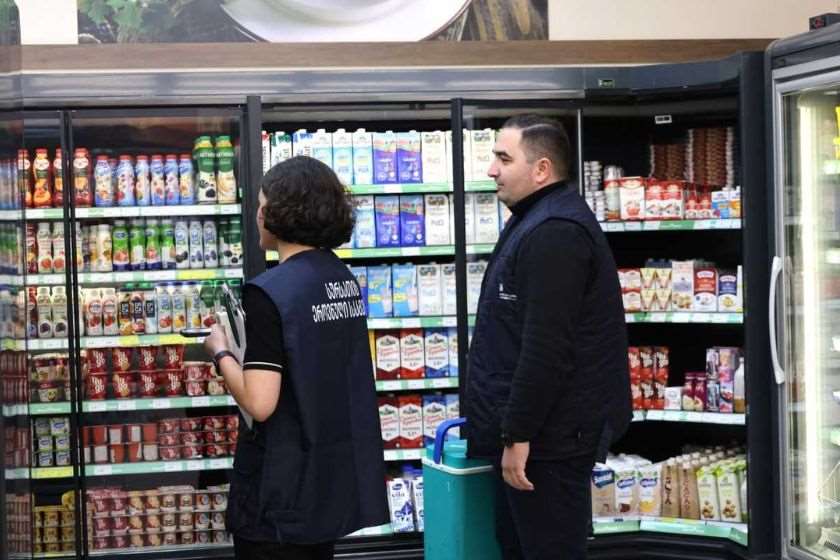 სურსათის ეროვნული სააგენტო მოუწოდებს მომხმარებელს, არ შეიძინოს რძე არაორგანიზებული ვაჭრობის ადგილებში