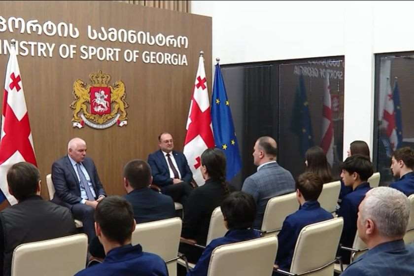 სპორტის მინისტრმა შალვა გოგოლაძემ კრივის ახალგაზრდულ ნაკრებს ევროპის ჩემპიონატზე მიღწეული წარმატება მიულოცა