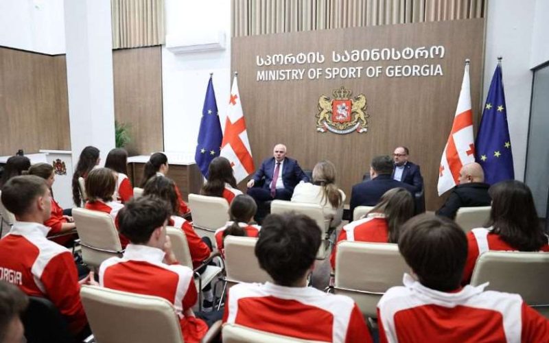 სპორტის მინისტრი სასკოლო ოლიმპიადის გამარჯვებულ გუნდებს შეხვდა