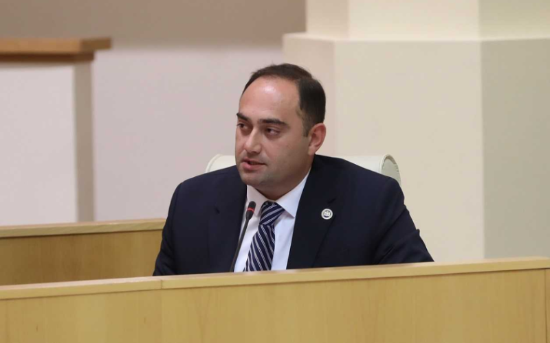 ზურაბ ქადაგიძე: ფასების ზრდა ხელისუფლების საგადასახადო პოლიტიკის ბრალიაო, ჭკვიანი სახეებით რომ ალაპარაკებთ “ტოპ-ტვინებს” და…
