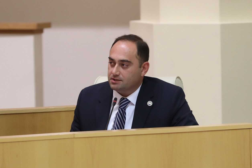 ზურაბ ქადაგიძე: ფასების ზრდა ხელისუფლების საგადასახადო პოლიტიკის ბრალიაო, ჭკვიანი სახეებით რომ ალაპარაკებთ “ტოპ-ტვინებს” და…