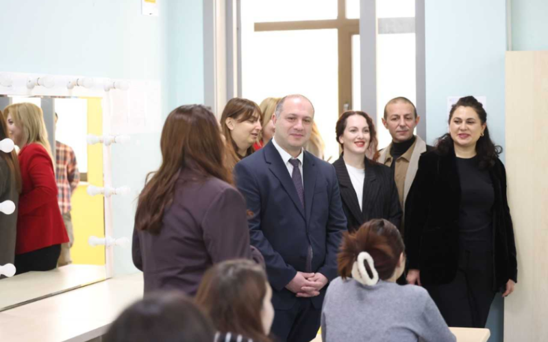 გივი მიქანაძე კასპის, გორისა და ახალციხის პროფესიულ კოლეჯებს ეწვია