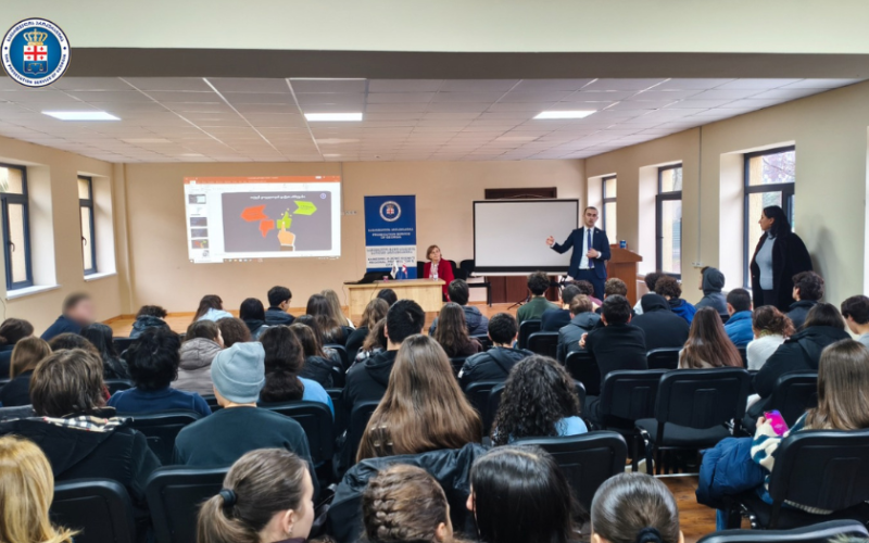 პროკურატურის მიერ ორგანიზებული ანტინარკოტიკული კამპანიის ფარგლებში, ზუგდიდის N2 საჯარო სკოლის მოსწავლეებთან საინფორმაციო…