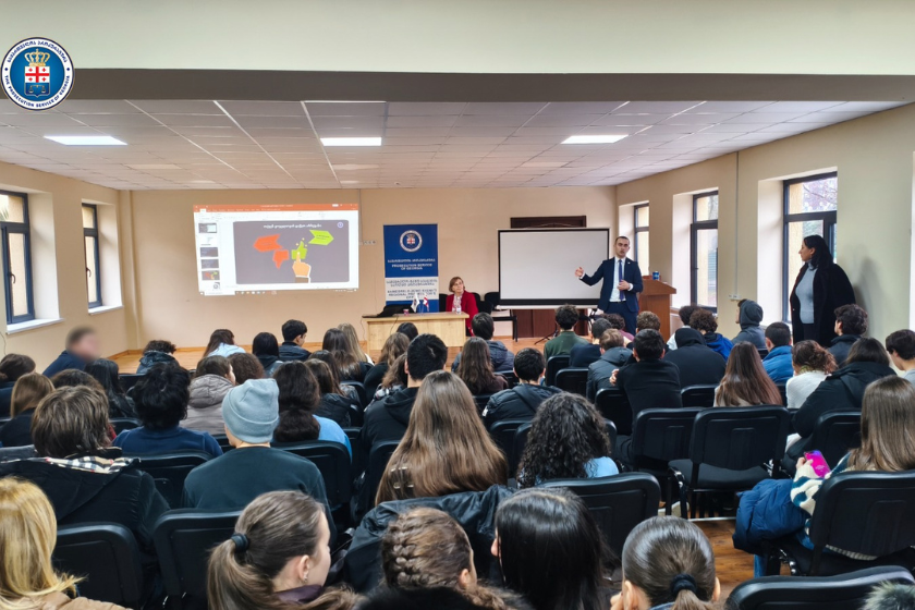 პროკურატურის მიერ ორგანიზებული ანტინარკოტიკული კამპანიის ფარგლებში, ზუგდიდის N2 საჯარო სკოლის მოსწავლეებთან საინფორმაციო…