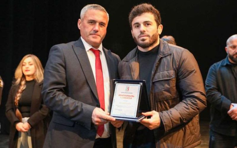ხულოს მუნიციპალიტეტის მერიის ორგანიზებით 2025 წლის საუკეთესო სპორტსმენების დაჯილდოების ცერემონია გაიმართა