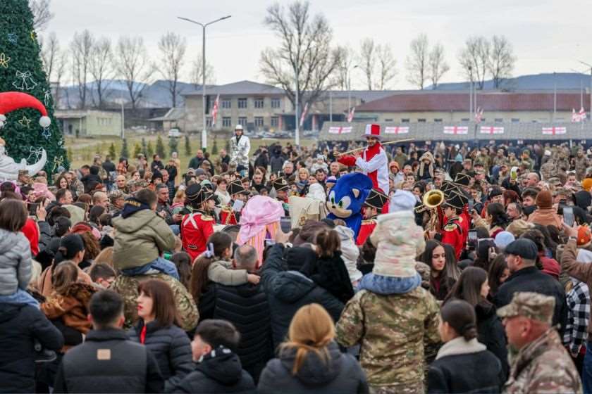 მე-3 ქვეით ბრიგადაში სამხედრო მომსახურეთა შვილებს საახალწლო ღონისძიებაზე უმასპინძლეს