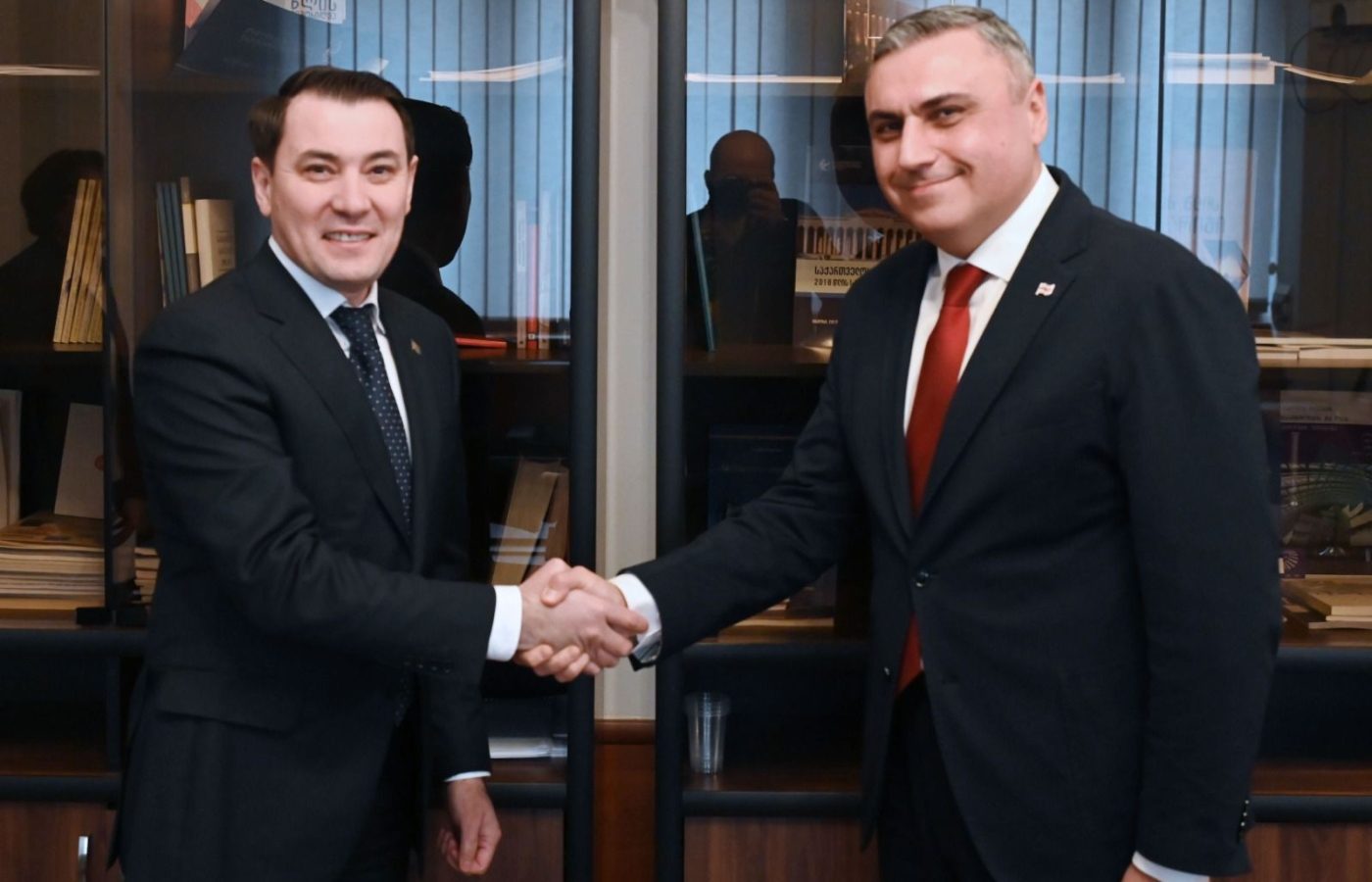 დავით მათიკაშვილი თურქმენეთის ელჩს შეხვდა