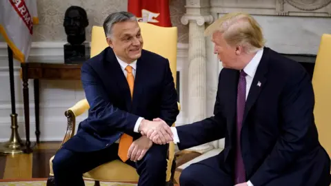 დონალდ ტრამპმა ვიქტორ ორბანს წერილი გაუგზავნა – „თქვენ ყოველთვის მტკიცედ დგახართ პრინციპების დასაცავად, რწმენა, ოჯახი…