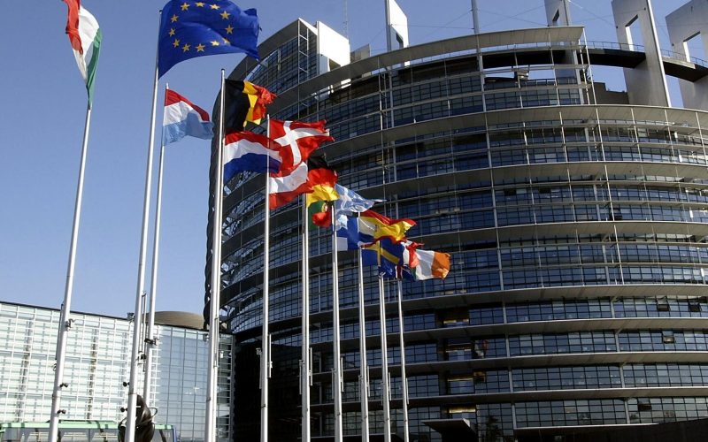 Reuters: ევროკომისია განიხილავს უკრაინის ევროკავშირში დაჩქარებული, თუმცა, არასრულფასოვანი წევრობის იდეას