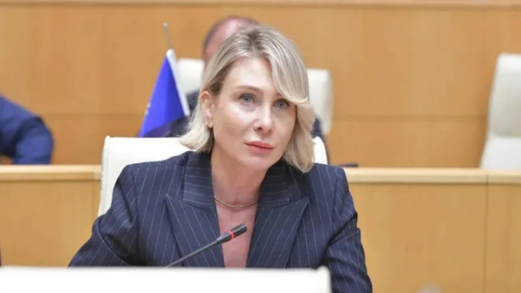 ნინო წილოსანი: რა უცნაურად ესმის ევროკავშირის საელჩოს ჩვენი დროშის დღე – დროშა, როგორც არეულობის და სახელმწიფო…