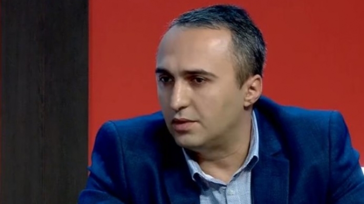 ირაკლი ლატარია ელისაშვილზე: მას შემდეგ, რაც მდინარაძეს ვირთხულად მიეპარა პარლამენტში, ქალაქში წყნარად არ გამოსულა. დაიღალა…