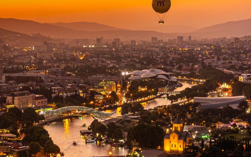 საქსტატი – 2025 წელს უცხოელმა ვიზიტორებმა საქართველოში 15 მილიარდი ლარი დახარჯეს