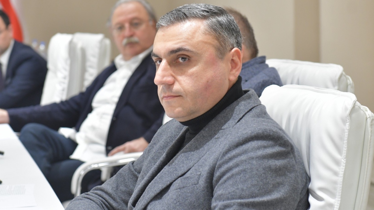 დავით მათიკაშვილი „ნაცმოძრაობის“ მიერ ტიმოშენკოს მხარდაჭერაზე, რომელიც ზელენსკის აკრიტიკებს: აბსოლუტურად არეულ-დარეულები…