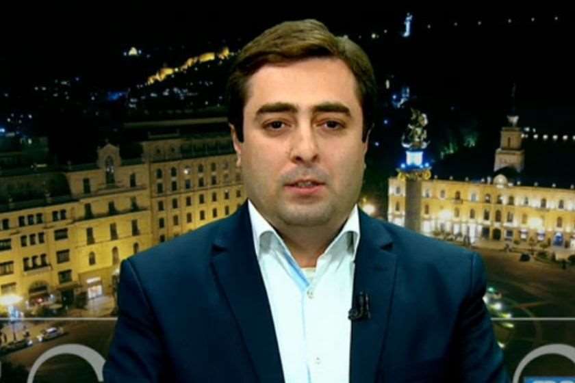 ნიკოლოზ მეტრეველი: უნივერსიტეტების გაერთიანება არ ნიშნავს დახურვას, საუბარია სრულუფლებიან შერწყმაზე. ეს არ არის სააკაშვილის…