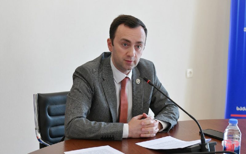 ლევან მახაშვილი ევროპარლამენტის მორიგ რეზოლუციაზე: ამ რეზოლუციას, ისევე როგორც წინა რეზოლუციებს, ამოვბეჭდავ და ნაგავში…