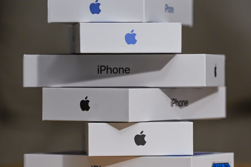 მედია: Apple-ი დასაკეც სმარტფონზე მუშაობს