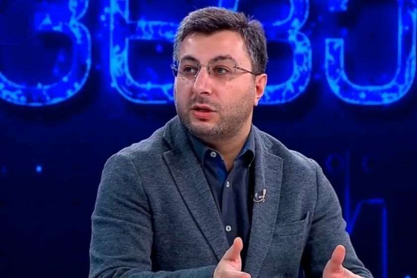 გურამ ნიკოლაშვილი “პუბლიკას” ფოტოებზე: სპეციალური მისიით მიავლინეს პარლამენტში ფოტოგრაფი, რომელსაც უნდა მოეგროვებინა რუსული…