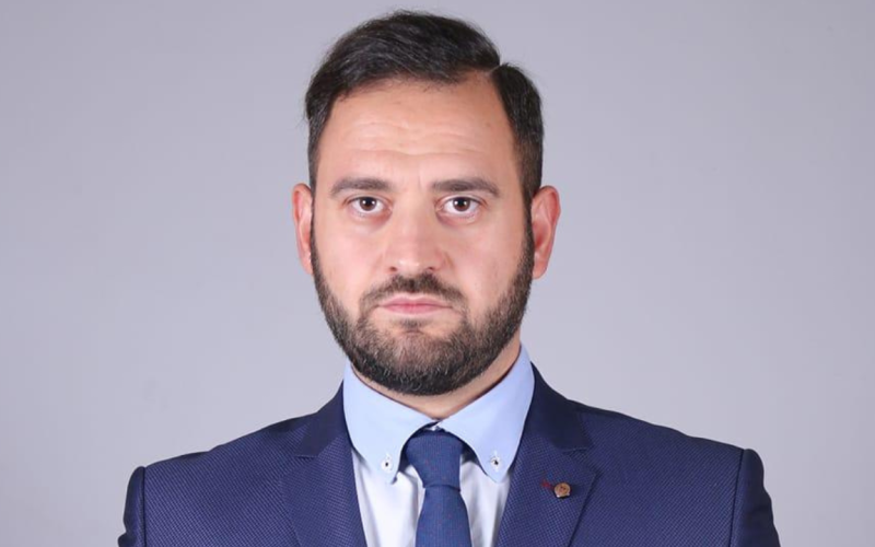 დავით ჩიხელიძე: „მეამას“ პოზიცია, არ ითანამშრომლოს „იმედთან“ და „პოსტვისთან“, პირდაპირ ემსახურება უცხო ინტერესებს –…