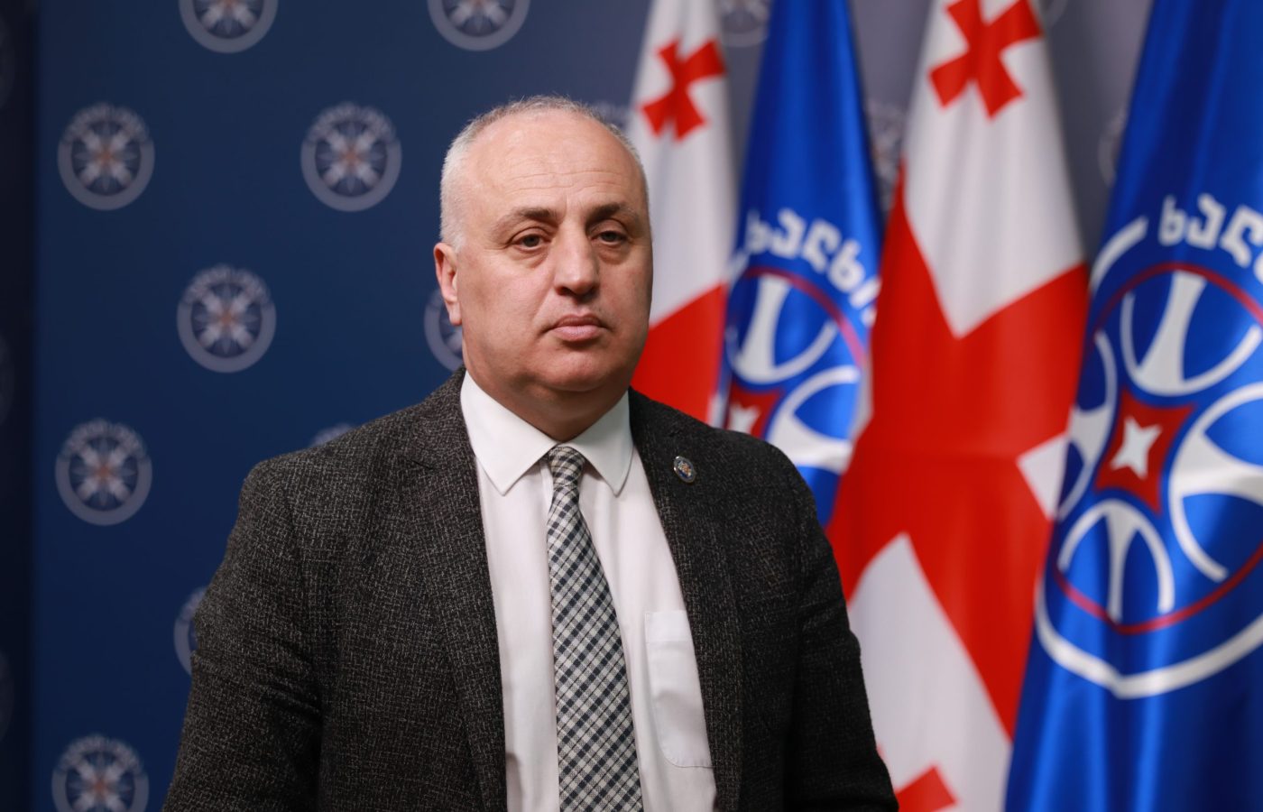 დიმიტრი ხუნდაძე “ჯი-ემ ფარმას” წარმომადგენელს: ჯენერიკ მედიკამენტის ზოგადი პრინციპია ფასთან კონკურენციის გამო, იყოს…