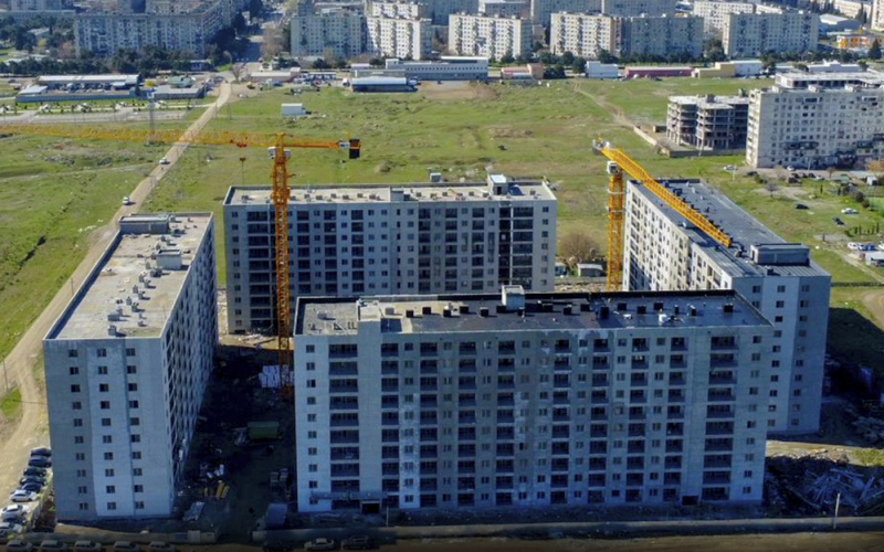 რუსთავში, დევნილი ოჯახებისთვის, თანამედროვე სტანდარტების საცხოვრებელი კომპლექსი შენდება