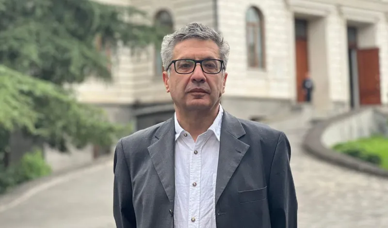 ლაშა ბაქრაძე: გამოცდილებიდან გამომდინარე დიდად არ მჯერა, რომ ოპოზიციის გაერთიანებას რაიმე სერიოზული შედეგი ექნება. საბოლოო…