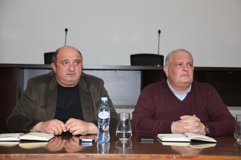 ბოლნისის მუნიციპალიტეტის მერმა, ზამურ ჭითანავამ მერიის სტრუქტურული ერთეულებისა და შპს ა(ა)იპ-ის ხელმძღვანელებთან სამუშაო…