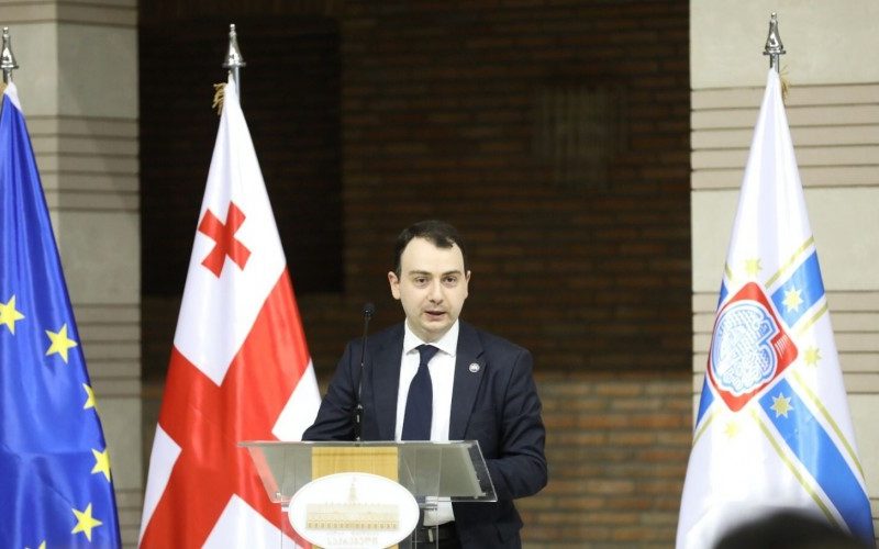 გიორგი ჩაკვეტაძე პრემიერის ღია წერილზე: თანამედროვე ქართული სახელმწიფო იბრუნებს თავის ისტორიულ ფუნქციას – ერთი მხრივ…