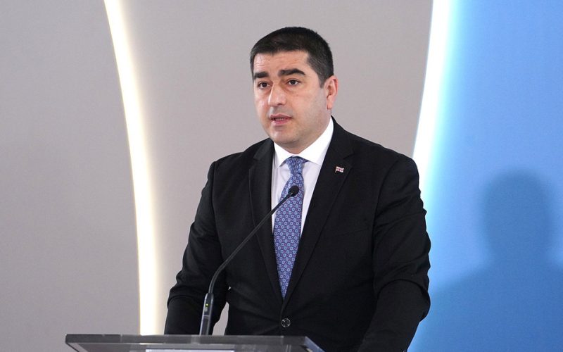შალვა პაპუაშვილი ბრიტანეთის საელჩოს განცხადებაზე: როდესაც კითხულობ ამ ყალბი პათეტიკით გაჯერებულ ტექსტს იმ საელჩოს მხრიდან…
