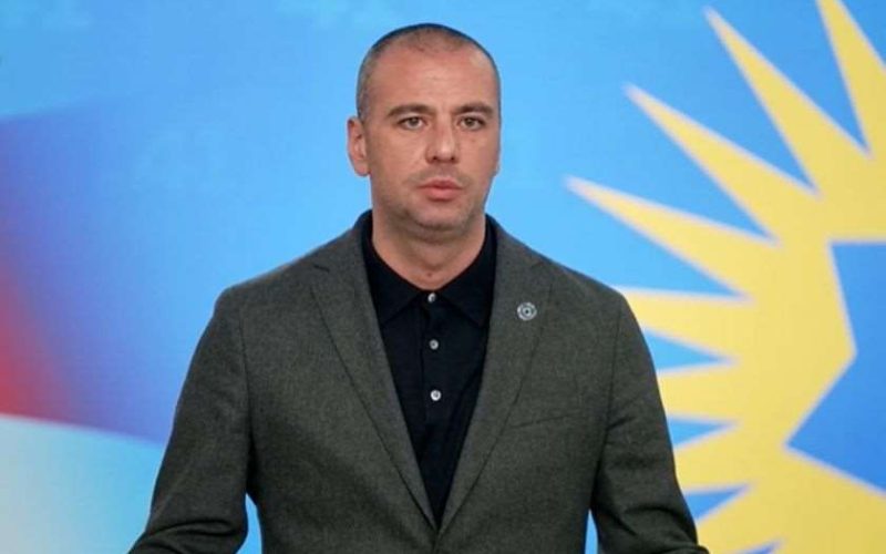 ლევან მაჭავარიანი რადიკალურ ოპოზიციაზე: სურთ, პოლიციელებს „მწამებლების“ იარლიყი მიაწებონ – პოლიციელები, რომლებიც მიმართავენ…