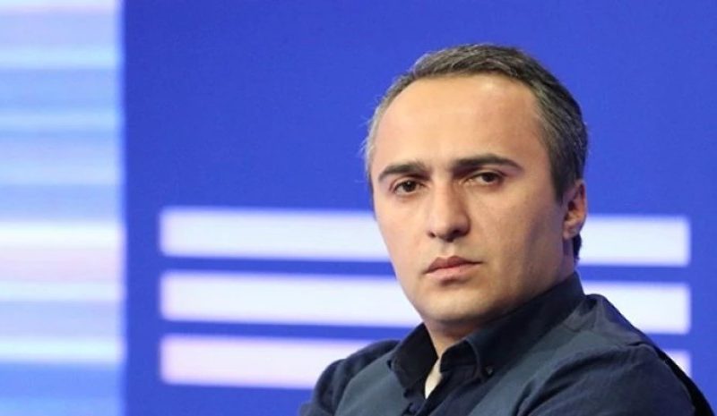 ირაკლი ლატარია მიხეილ სააკაშვილზე: „რიყის დოქები“ თავის საყვარელს, სოფო ნიჟარაძეს აუშენა