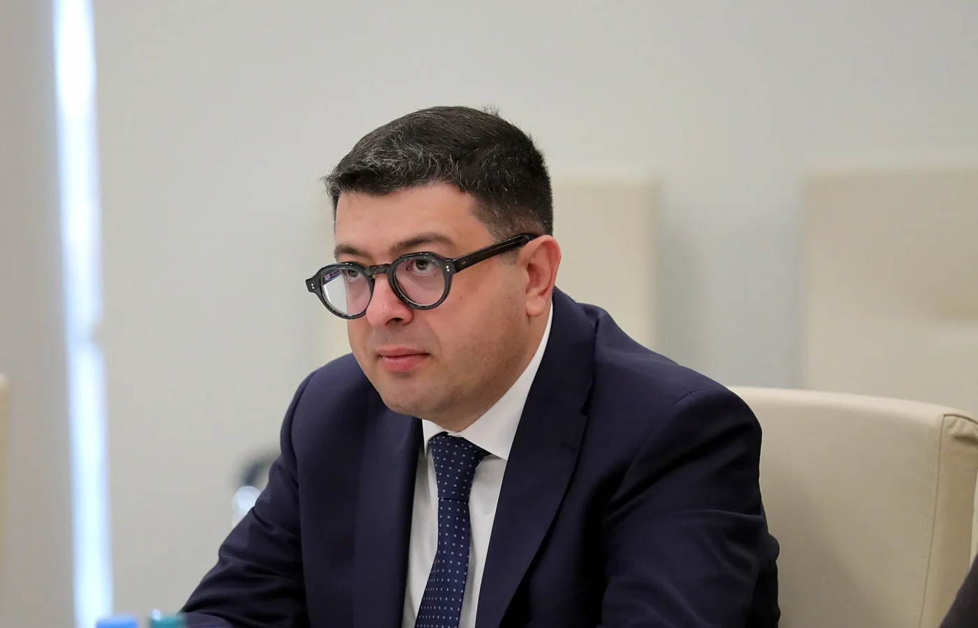 დიმიტრი სამხარაძე: გახსოვთ ალბათ, „შავ სიაში“ მყოფი ადამიანები – 600 ათასზე მეტ მოქალაქეზეა საუბარი, რომელთაგან, ბიძინა…