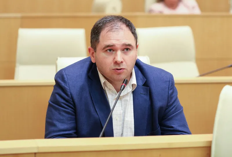 ნიკოლოზ სამხარაძე – შენი თანამოქალაქის გაჭირვება თუ უფრო ნაკლებ უბედურებად მიგაჩნია, ვიდრე უკრაინელის, მაშინ მორალსა და…