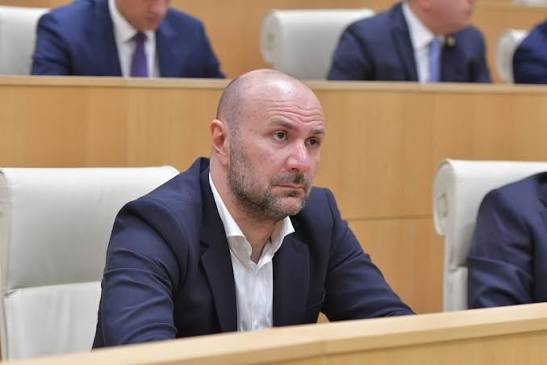აკაკი ალადაშვილი ოპოზიციაზე: მათ აკრძალული აქვთ საკუთრი ინიციატივით გადადგან რაიმე პოლიტიკური ნაბიჯი, უნდა შეასრულონ მხოლოდ…
