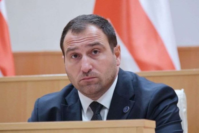 ირაკლი კირცხალია: ღარიბაშვილთან ერთადერთი შეკითხვა გვაქვს, რომელსაც უკვე დიდი ხანია გაურბის. უშინაარსო წერილებისგან…
